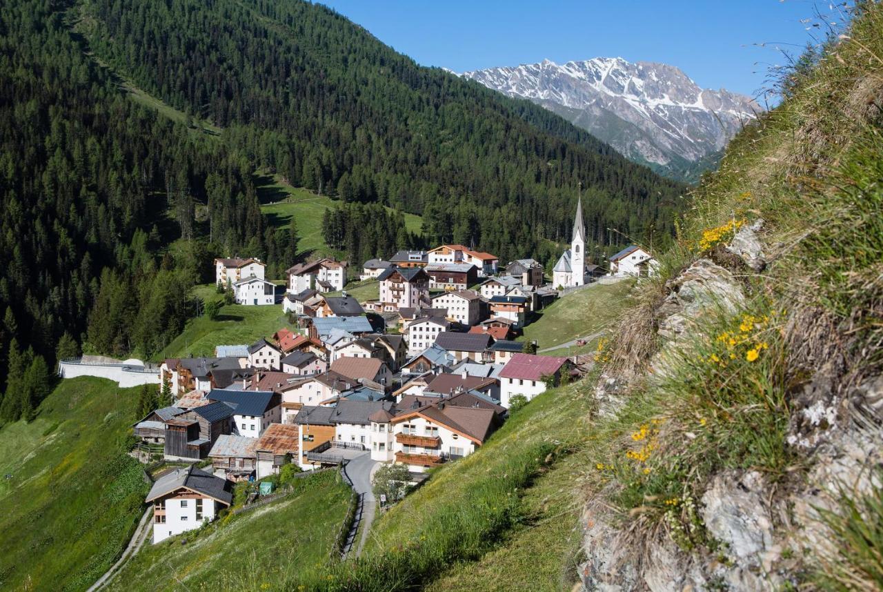 Haus Bergkristall Самнаун Екстериор снимка