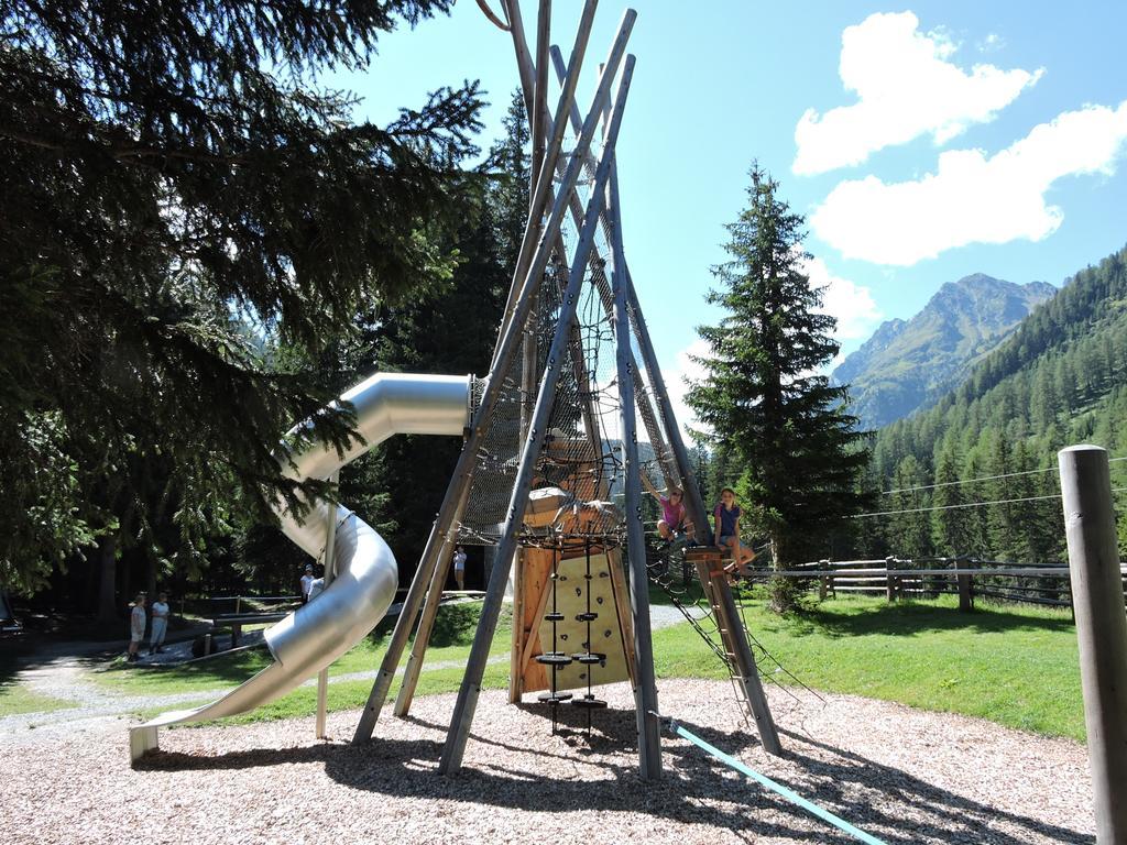 Haus Bergkristall Самнаун Екстериор снимка