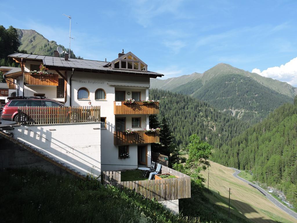 Haus Bergkristall Самнаун Екстериор снимка