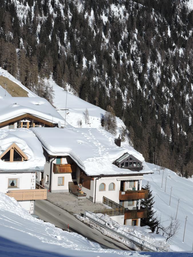 Haus Bergkristall Самнаун Екстериор снимка